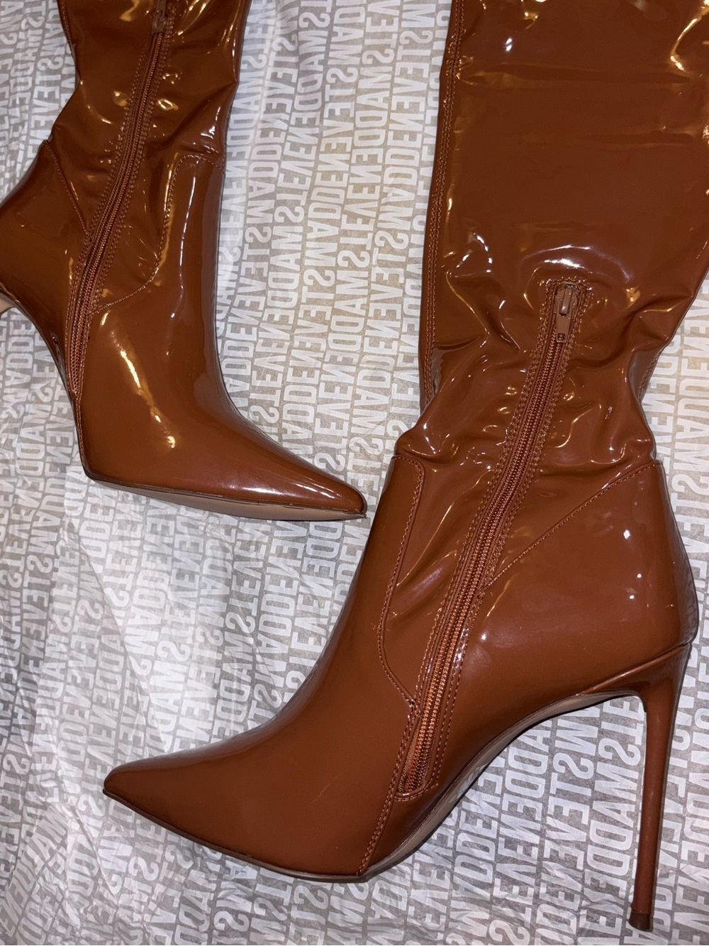 Steve Madden Cognac Patent Pointed Toe Stiletto Heels new never used